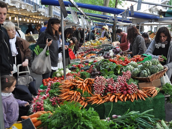 Paris_farmers_market_June_2011_3